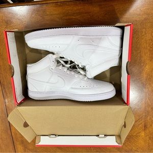 Nike court Vision Mid size 11 1/2